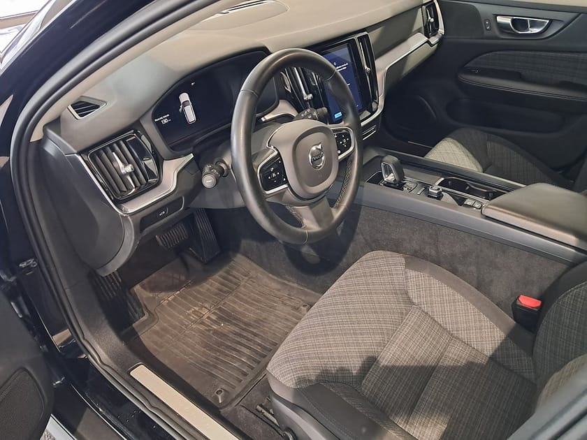 Bild 2 av Volvo V60 Cross Country B4 MILDHYBRID AWD 197HK 4x4 Advanced