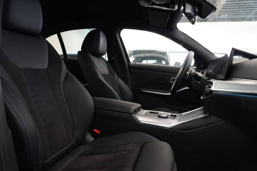 Bild 5 av BMW 330e xDrive Sedan M-Sport Navi Elstol Adaptiv F Harman Kardon 19