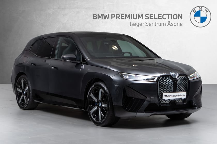 Bilde 1 av BMW iX xDrive40 Sportspakke-Glasstak-Krok-Harman/Kardon
