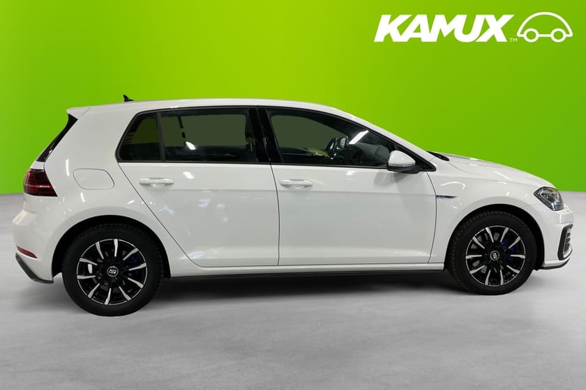 Bild 2 av Volkswagen Golf GTE 1.4TSI 204hp b-kamera carplay adaptiv FH