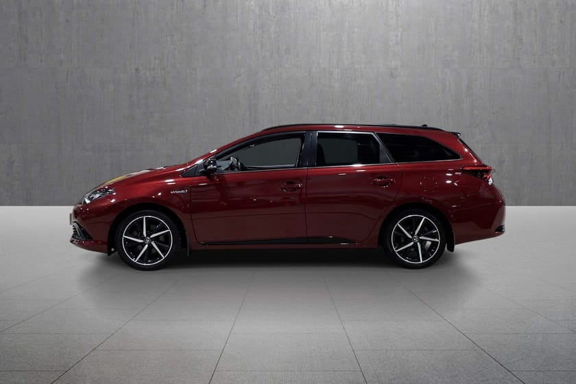 Bilde 2 av Toyota Auris Touring Sports Hybrid 1,8 Black Edition LAV KM/