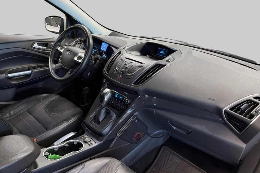 Bild 4 av Ford Kuga 2.0 TDCi 150hk AWD Titanium Ny Kamrem Drag M-Värm