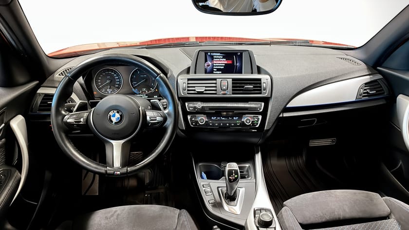 Bild 4 av BMW 120d F20 M sport MoK HiFi Keyless