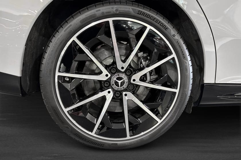 Bild 5 av Mercedes-Benz CLA 250+