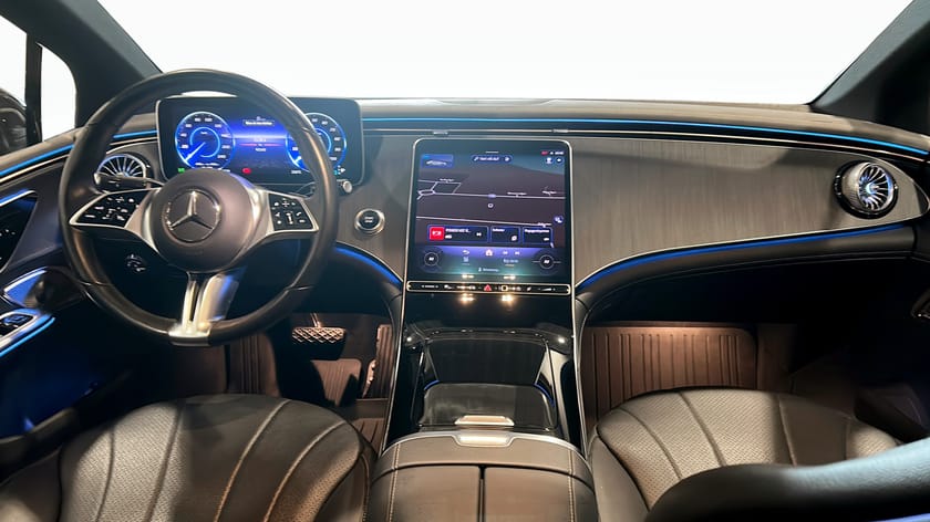Bild 4 av Mercedes-Benz EQE 300 360° / Burmester / Drag