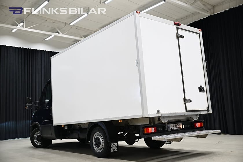 Bild 4 av Iveco Daily 35-140 Chassi Cab 136HK Automat|Volymskåp|Kylbil|Nattyla|Lågmil|SeUtr!!1