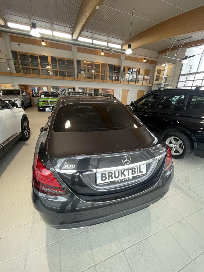 Bilde 3 av Mercedes-Benz C 300 4MATIC 300e Hybrid - Facelift/ACC/Navi/Norsk/AMG Line