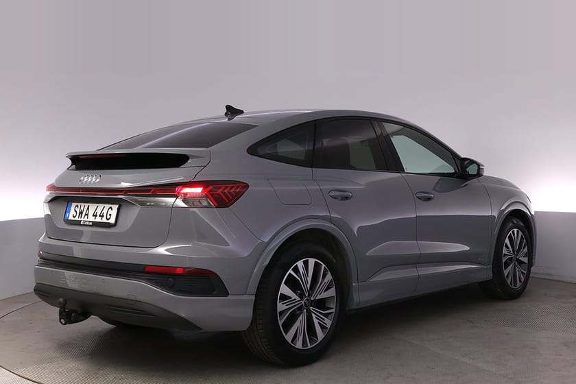 Bild 5 av Audi Q4 40 Sportback e-tron Advanced Drag Kamera Sonos