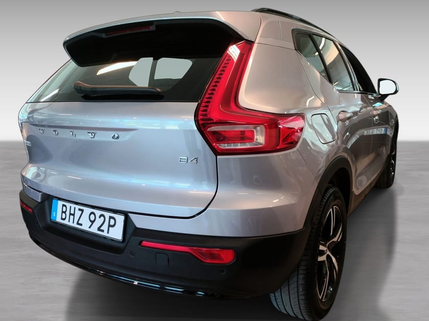 Bild 4 av Volvo XC40 B4 FWD Bensin Plus Dark