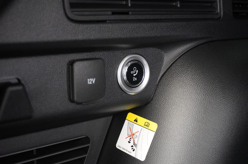 Bild 5 av Ford Kuga Plug-In Hybrid Active 2.5 FWD 243hk CVT Inkl. Vinterpaket Dragkrok