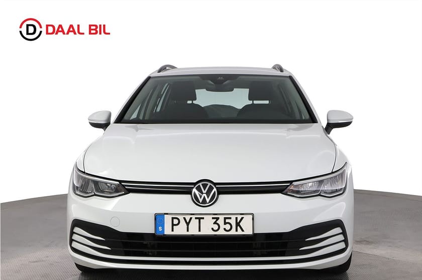 Bild 2 av Volkswagen Golf Sportscombi 1.5 eTSI 131HK COCKPIT P-SENS 3-ZON ACC