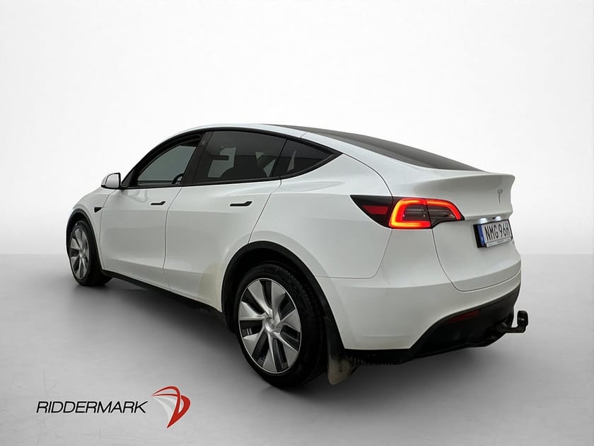 Bild 5 av Tesla Model Y Long Range AWD Dragkrok AP Pano MOMS