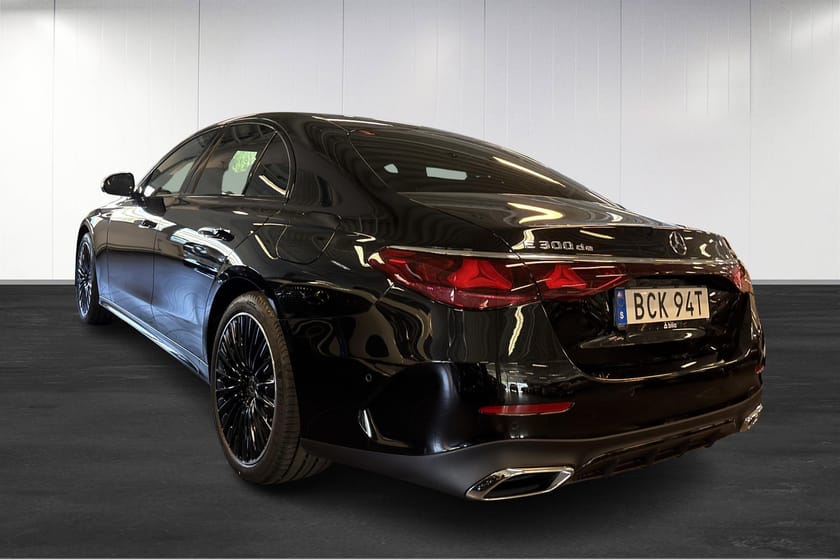 Bild 5 av Mercedes-Benz E 300 de 4MATIC Moms/AMG/Panorama/Burmester/Drag