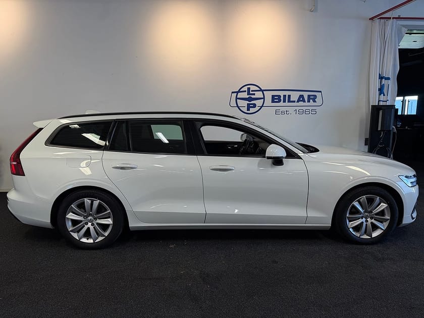 Bild 2 av Volvo V60 D4 AWD Geartronic Momentum | VOC/ Drag/ Kamera/ Vhjul