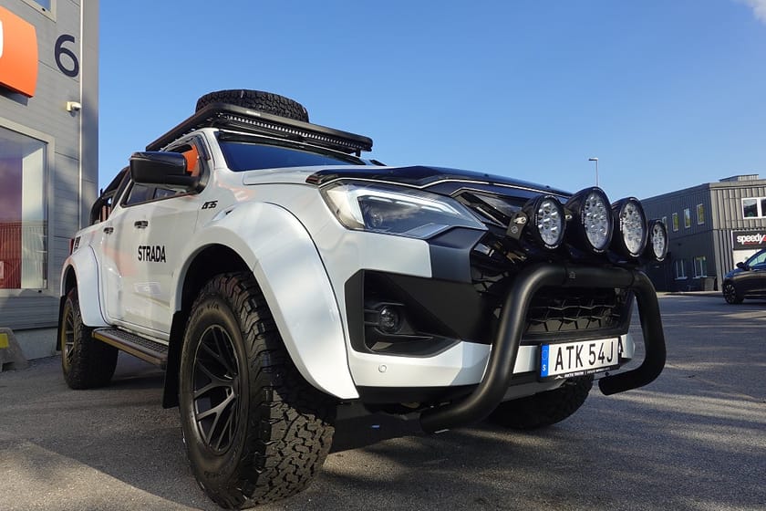 Bild 2 av Isuzu D-Max Crew Cab AT35 Arctic Truck | 4243:- årsskatt | 4995:-/mån