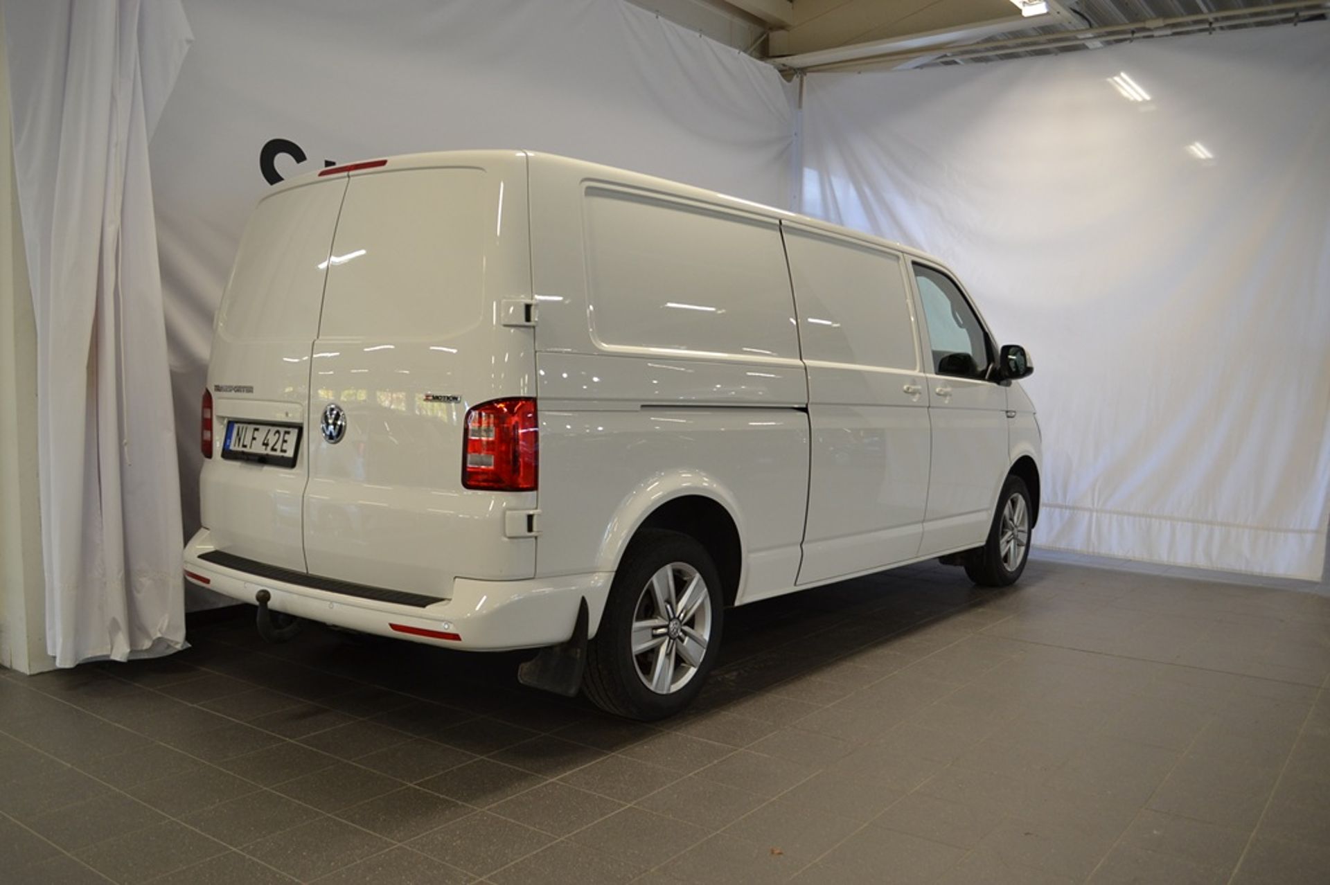 Volkswagen Transporter 2019, kuva 5/10