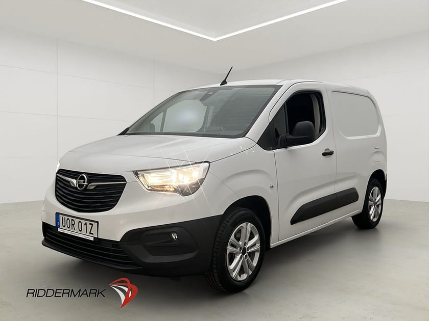 Bild 3 av Opel Combo Cargo 131hk Värmare Drag B-Kamera CARPLAY Moms