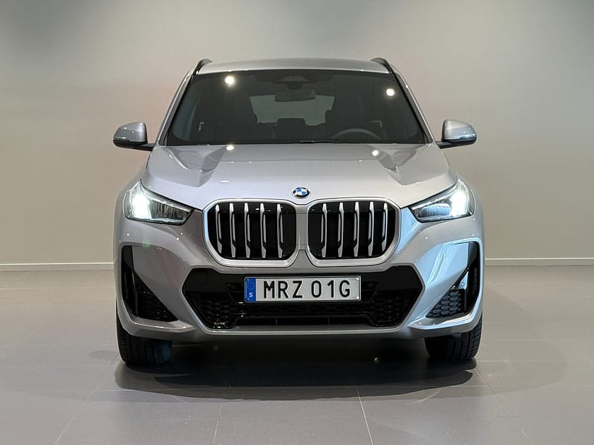 Bild 2 av BMW X1 sDrive18i M Sport Drag Backkamera Rattv Tonade 18"
