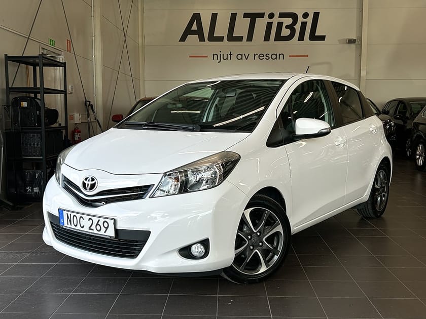 Bild 1 av Toyota Yaris 5-dörrar 1.33 Dual VVT-i Edition 50 Kamera/farth/BT