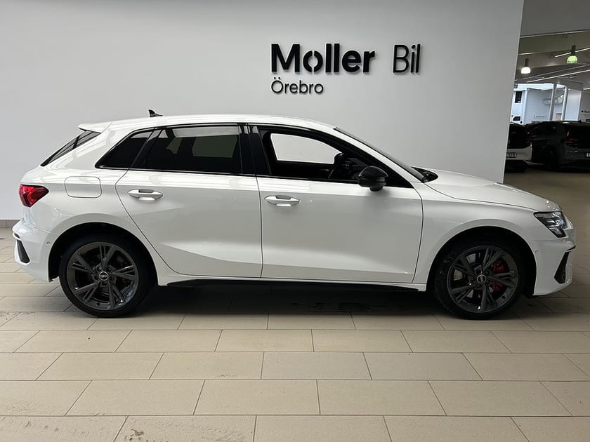 Bild 3 av Audi A3 Sportback 45 TFSI e 245hk S LINE