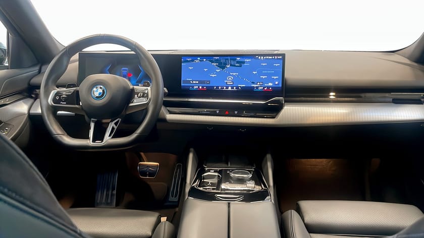 Bild 4 av BMW 530e xDrive Touring M-Sport Rattvärme Dragkrok