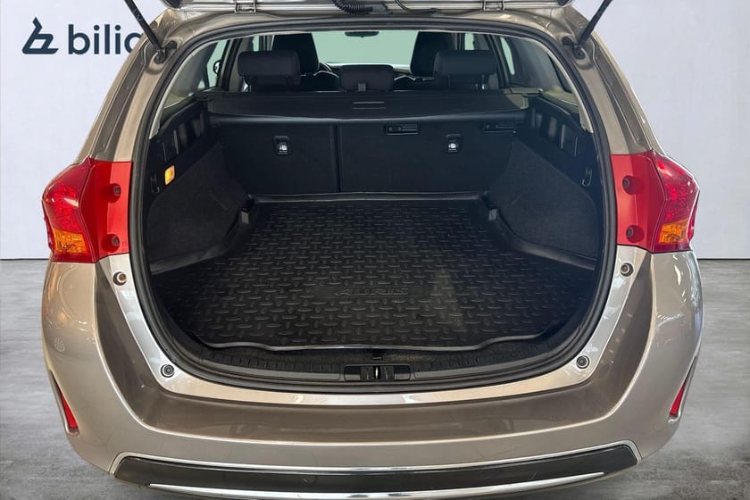 Bild 4 av Toyota Auris Touring Sports 1.6 Edition 50 Backkamera Nybesiktigad