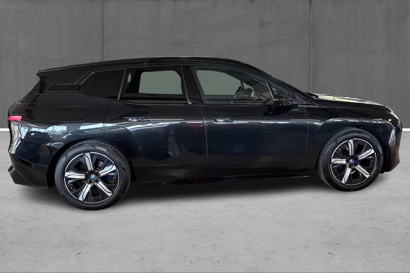 Bilde 4 av BMW iX xDrive40 xDrive 40 Fully Charged Sportspakke, H/K, multiseter