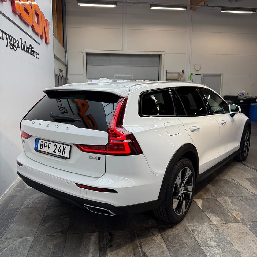 Bild 4 av Volvo V60 Cross Country D4 AWD Geartronic Advanced SE II Navi Backkamera