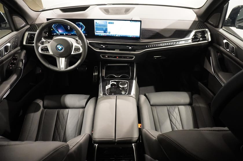 Bild 2 av BMW X5 xDrive50e M Sport Pro Business Ed Drag DA Pro H K