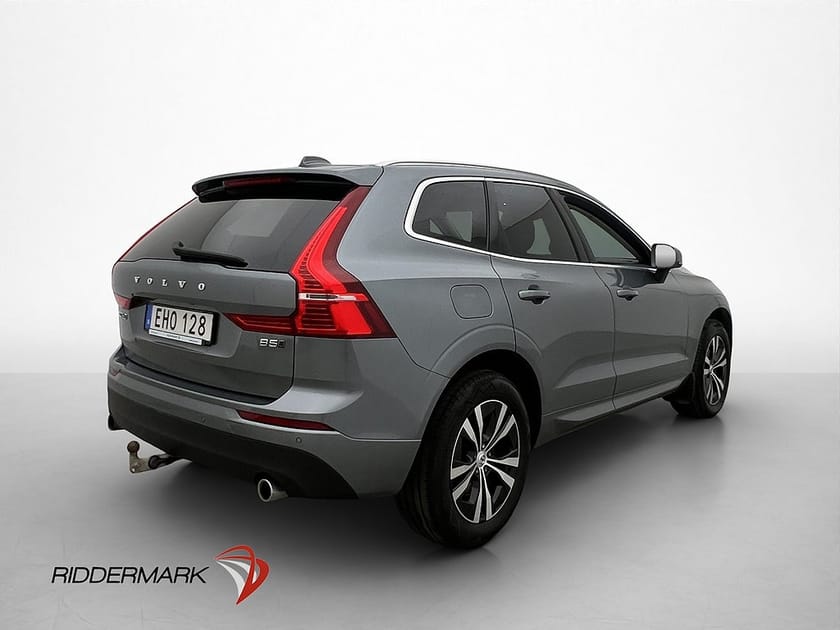 Bild 5 av Volvo XC60 B5 AWD Advanced Pano Skinn Drag Värmare Kamera