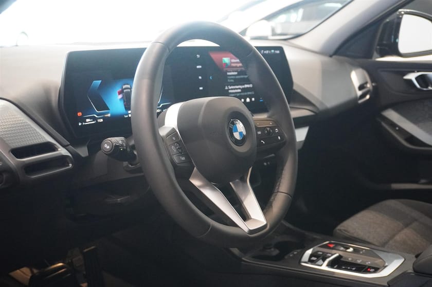 Bild 2 av BMW 120 M-Sport Design Navigation Automat Rattvärme