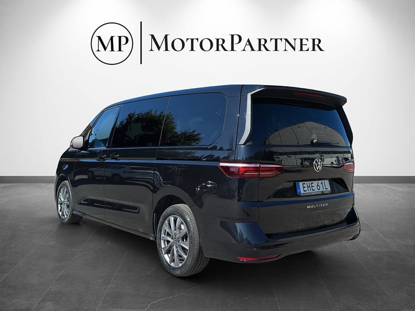 Bild 5 av Volkswagen Multivan eHybrid 1.4 TSI Plug-in Hybrid Lång Värmare Pano 7 Sits