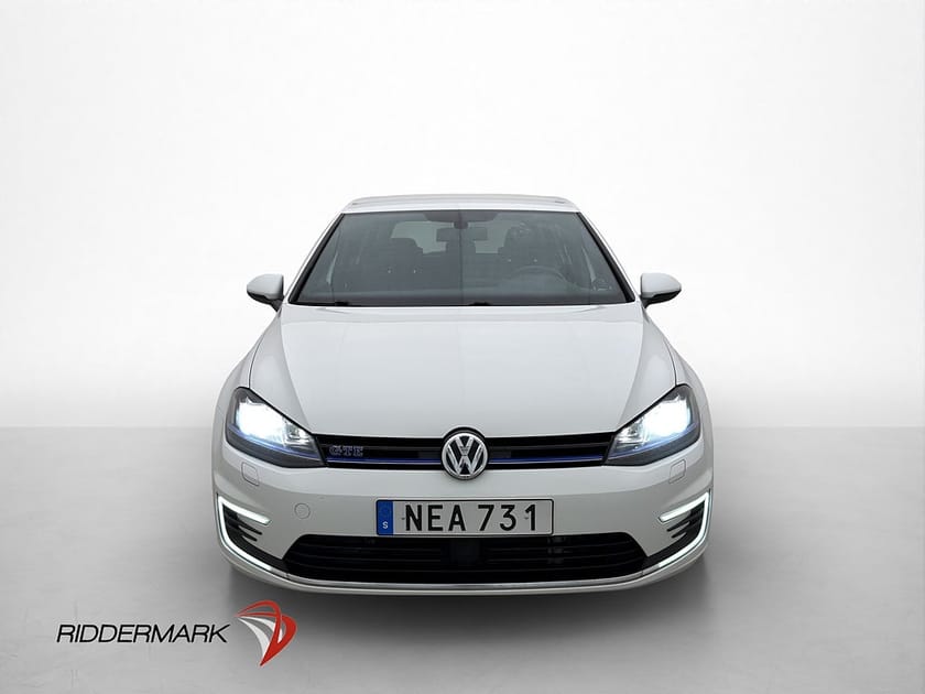 Bild 2 av Volkswagen Golf GTE 204hk P-Värmare Kamera Drag CarPlay LED