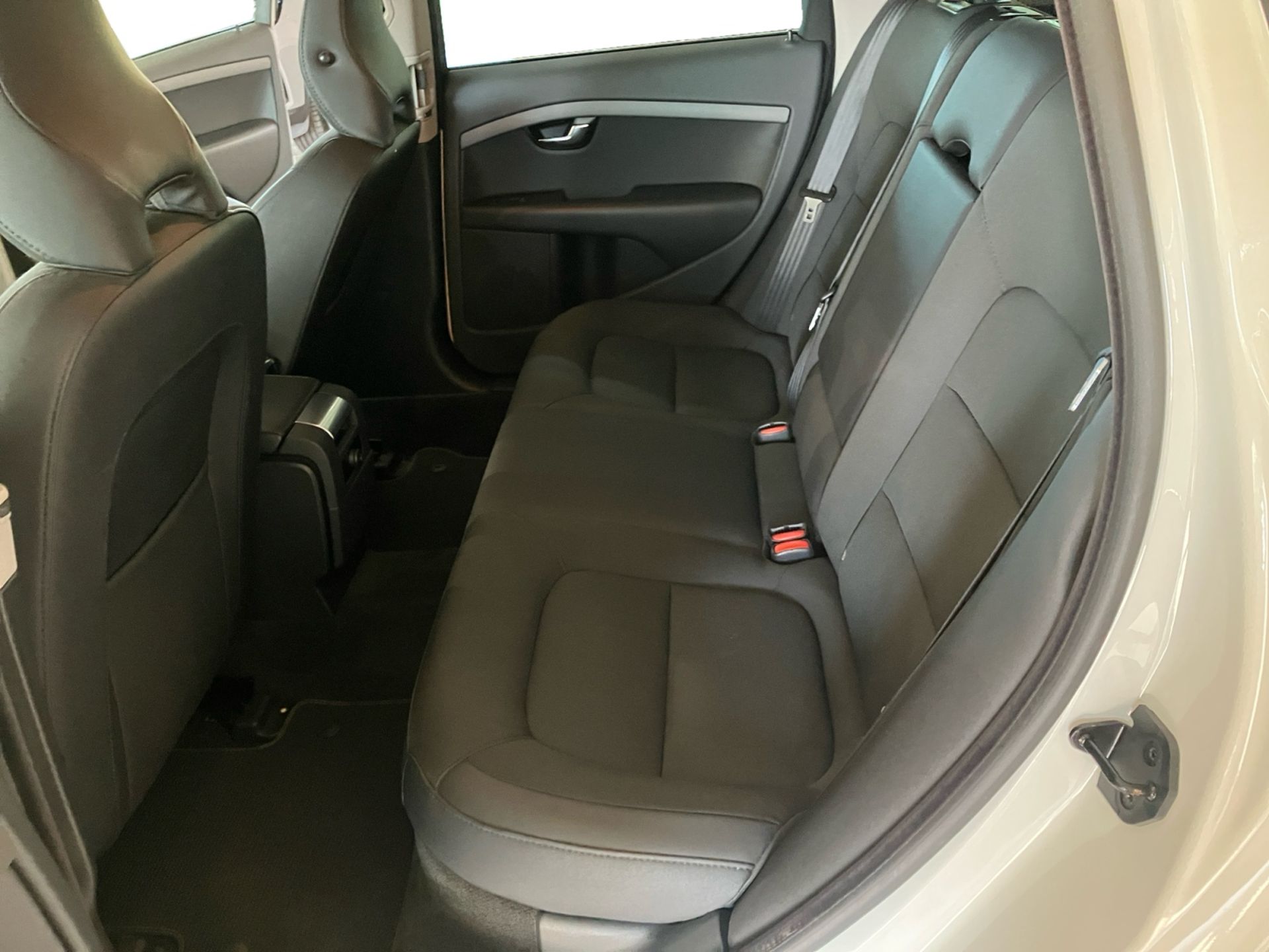 Volvo V70 D3 2012, photo 6/10