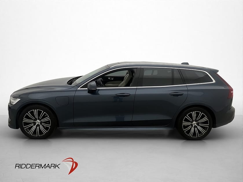 Bild 4 av Volvo V60 T8 AWD Inscription Pano Värmare 360° H/K Drag