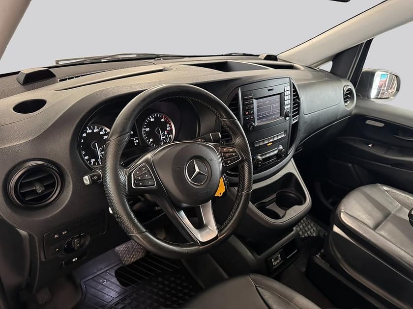 Bild 4 av Mercedes-Benz Vito Mixto 119 BlueTEC 4MATIC 3.0t CDI