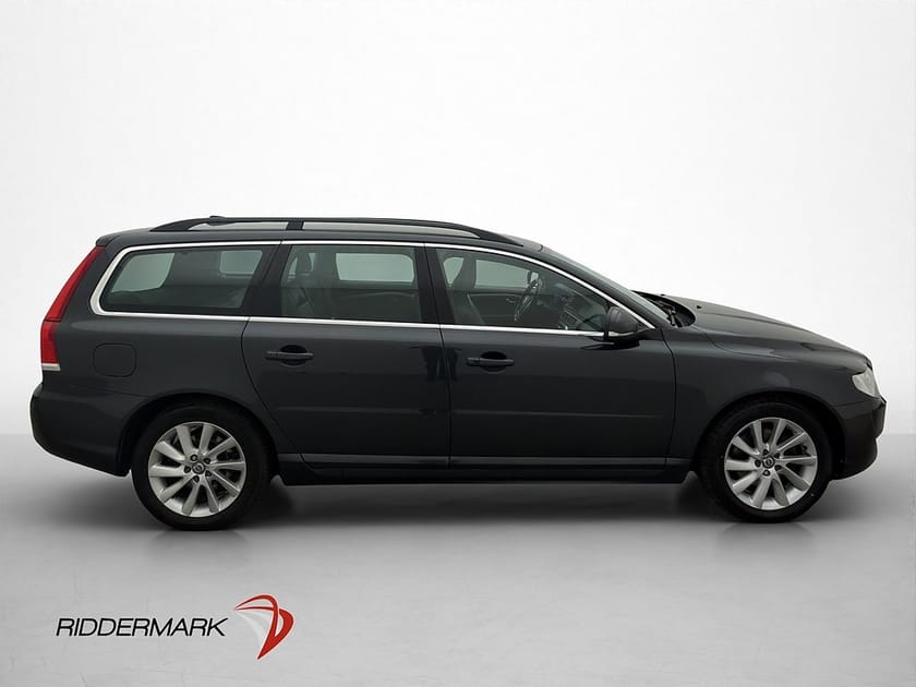 Bild 4 av Volvo V70 II D4 181hk Classic Momentum Värmare Drag Adaptiv