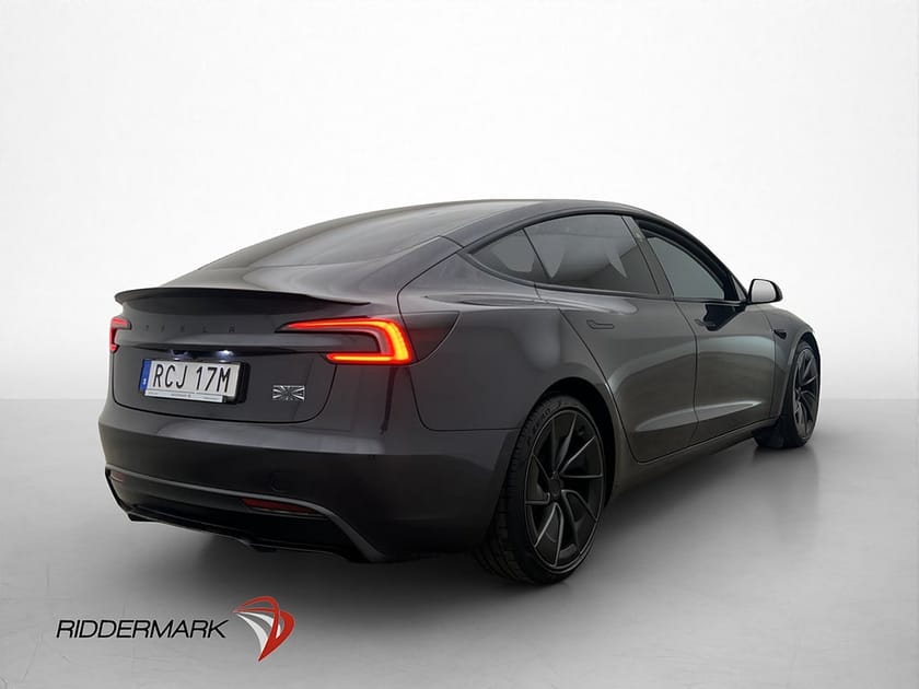 Bild 5 av Tesla Model 3 Performance Värmepump Autopilot Svensksåld