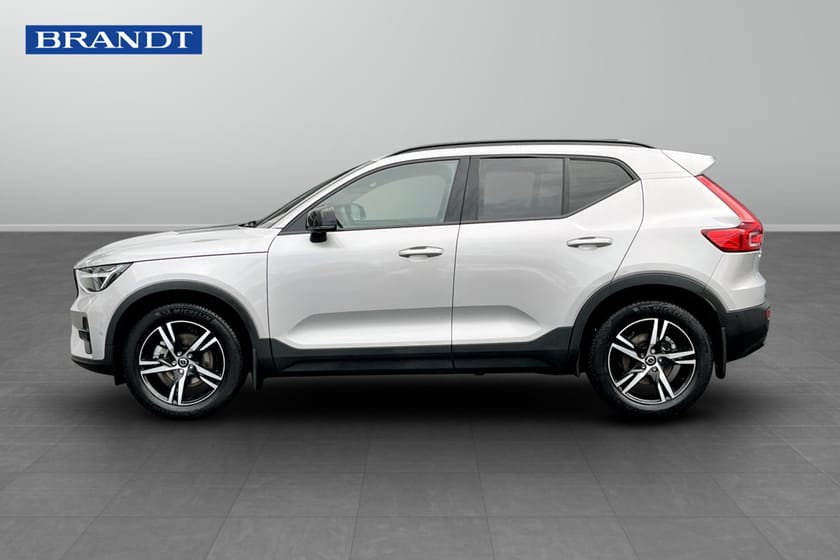 Bild 3 av Volvo XC40 B3 FWD Bensin Plus Dark