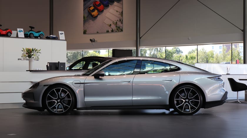 Bild 4 av Porsche Taycan Facelift / Entry / 21" hjul