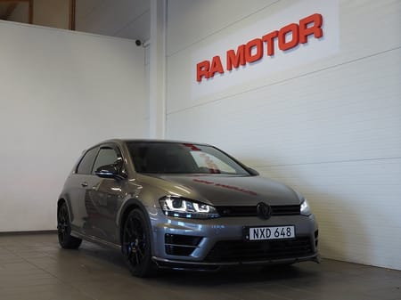Volkswagen Golf  R