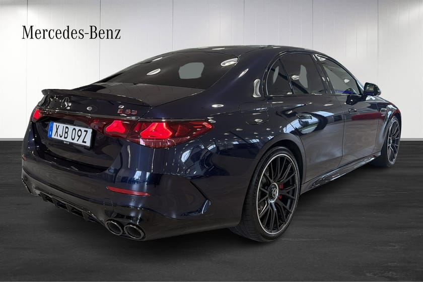 Bild 3 av Mercedes-Benz AMG E 53 HYBRID 4MATIC+ SEDAN