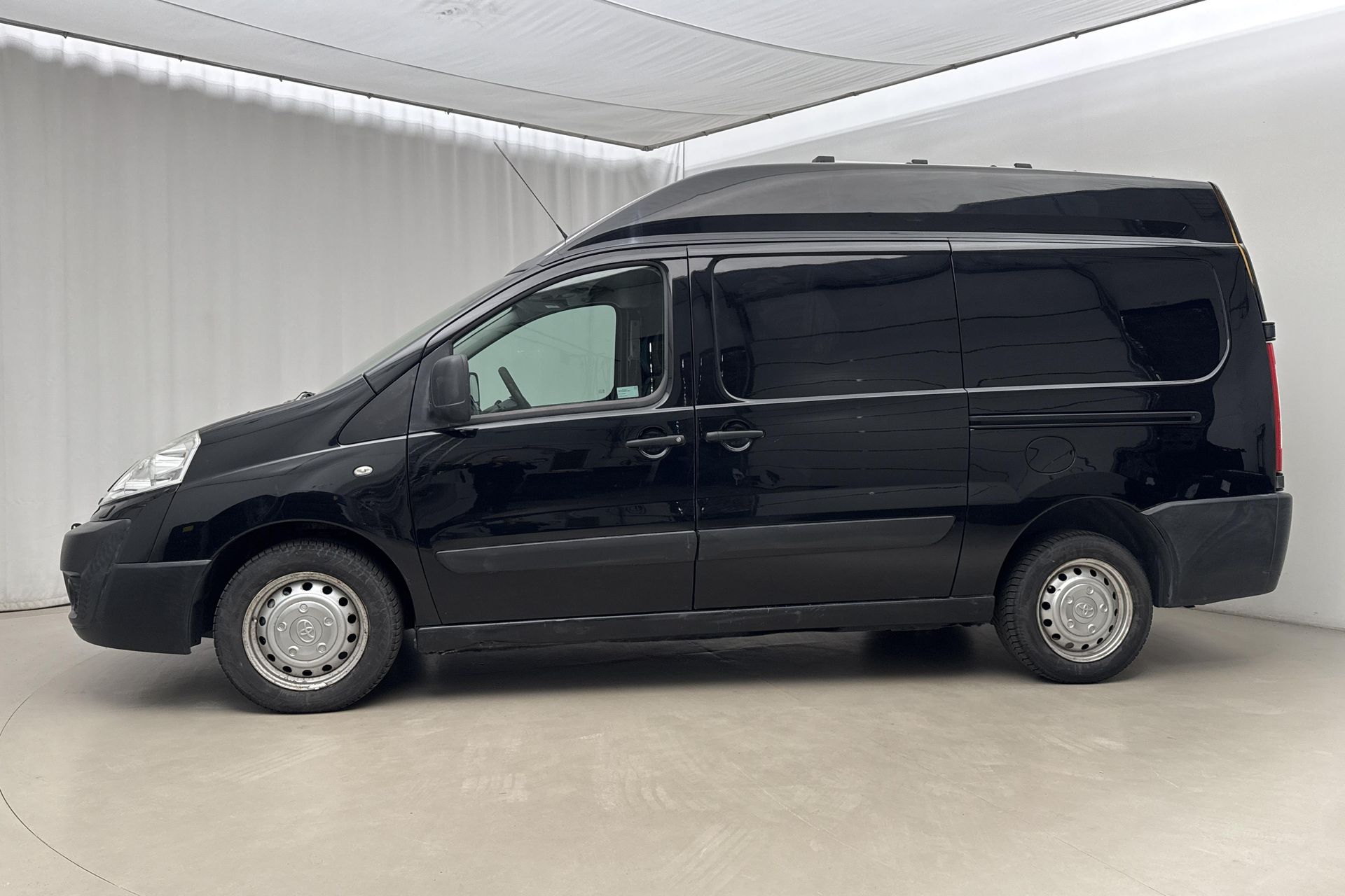 Toyota Proace Skåpbil 2.0 D-4D 2014, bild 2/10