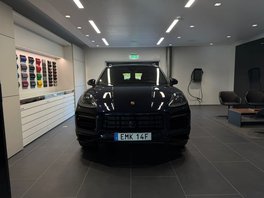 Bild 4 av Porsche Cayenne E-Hybrid Platinum Edition 462hk