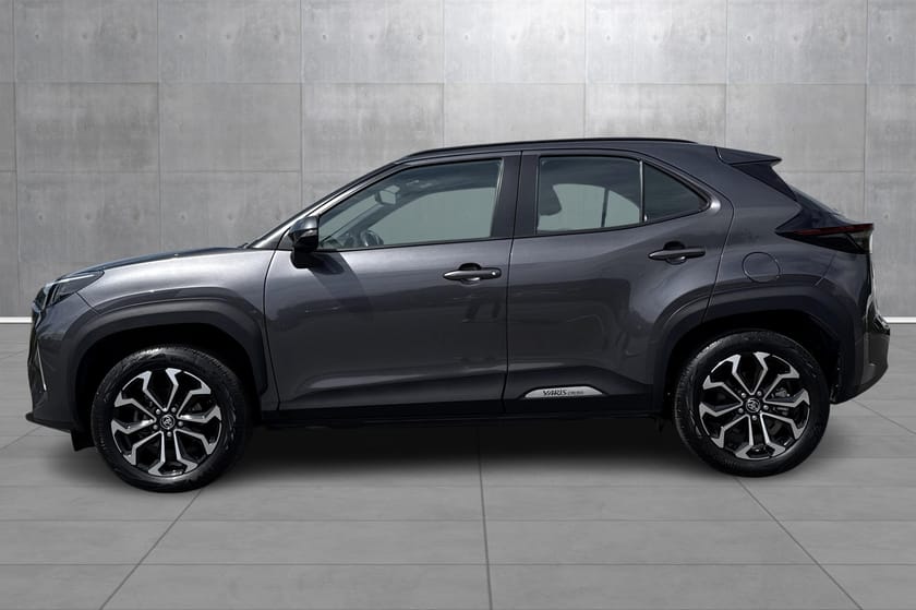 Bilde 2 av Toyota Yaris Cross Hybrid 115 AWD-i AWD Active Tech, 6,40% rente ved 10% EK