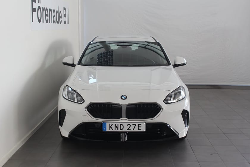 Bild 2 av BMW 120 4,95 ränta M Sport Design Rattvärme 18" Park Assist