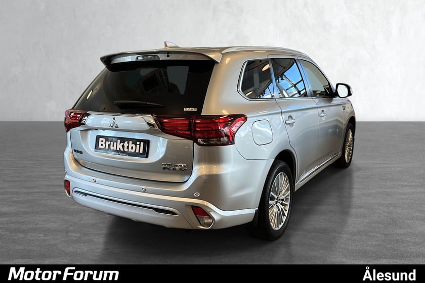 Bilde 4 av Mitsubishi Outlander PHEV INTENSE+-FERSK SERVICE+EU-LAV KM-FULL HISTORIKK-1 EIER