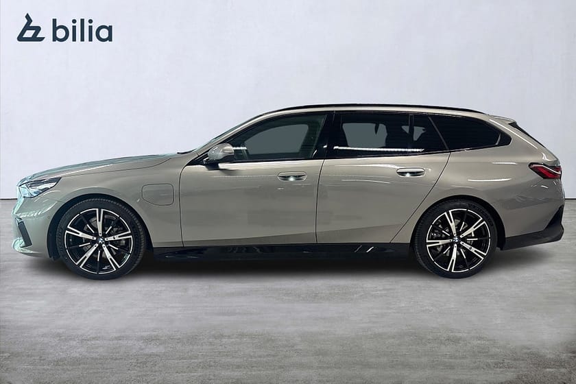 Bild 3 av BMW 530e xDrive Touring M-Sport| Drag | H&K | Aktiv farth. | 360