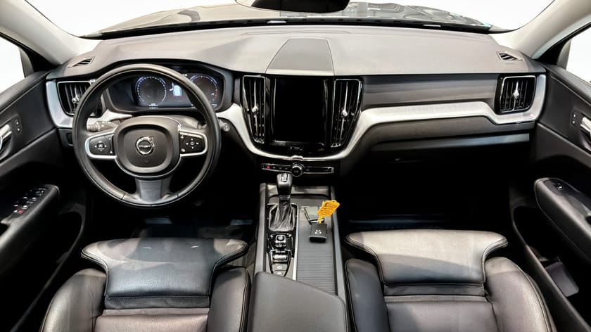 Bild 4 av Volvo XC60 D4 | Nyservad | Pilot | Drag | 190hk