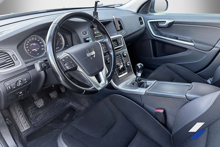 Bild 4 av Volvo V60 DRIVe Momentum Värmare SoV-däck